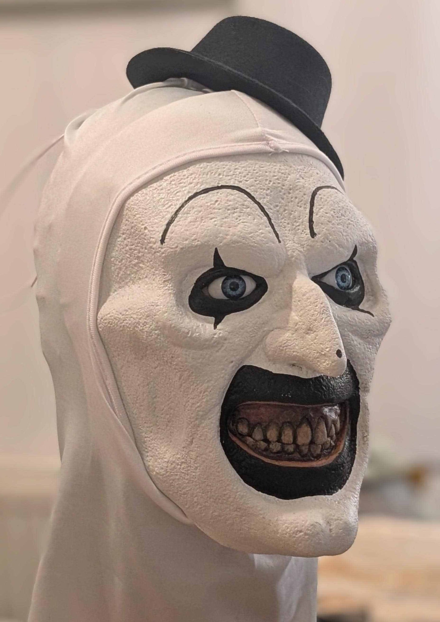 Arthur latex mask