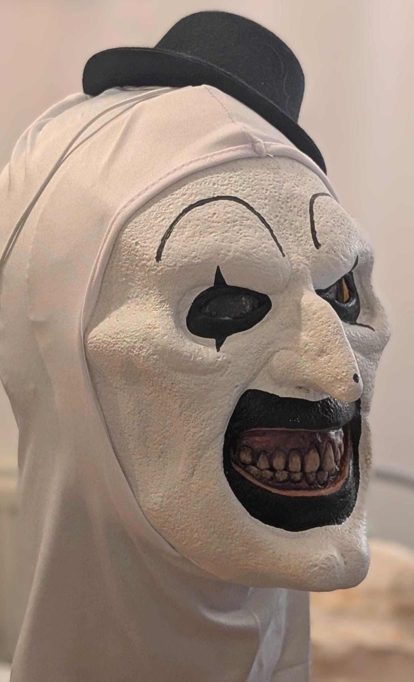 Arthur latex mask